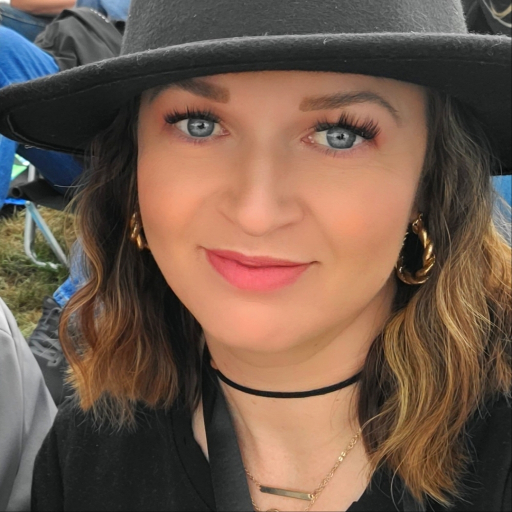 Meet your Posher, Christine